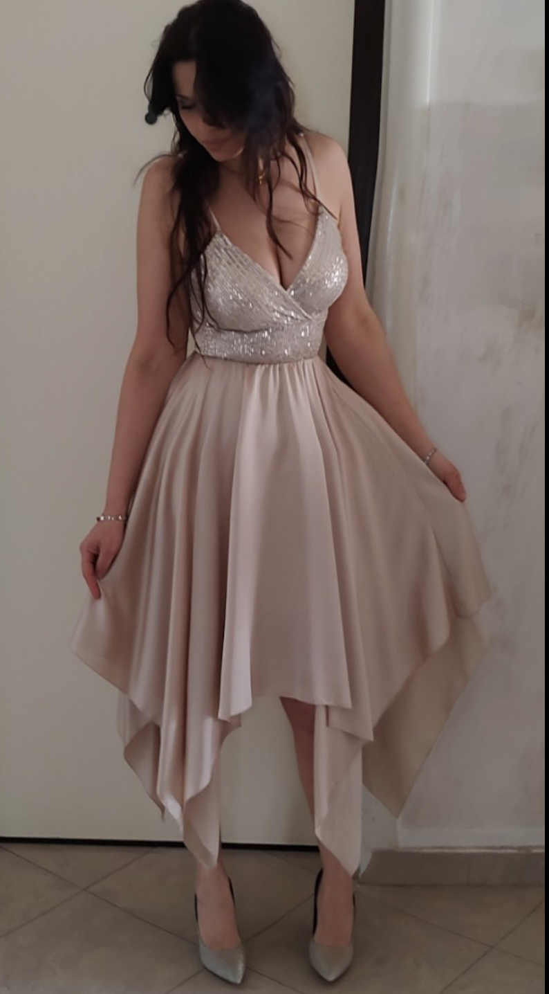Vestito raso color oro