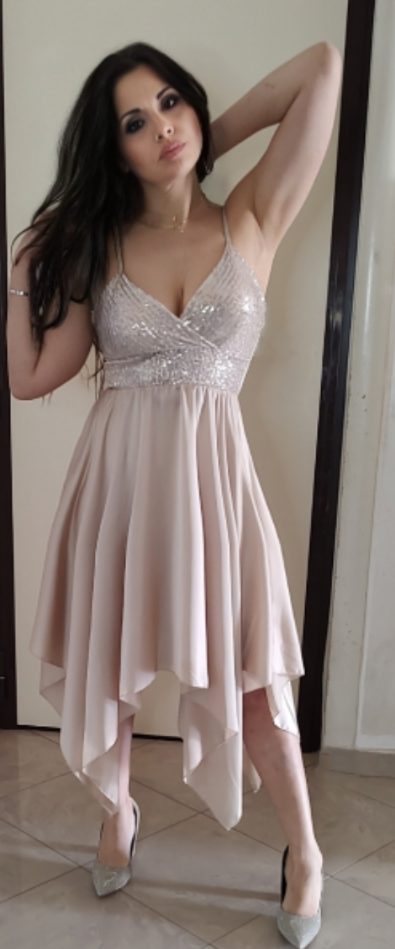 Vestito raso color oro