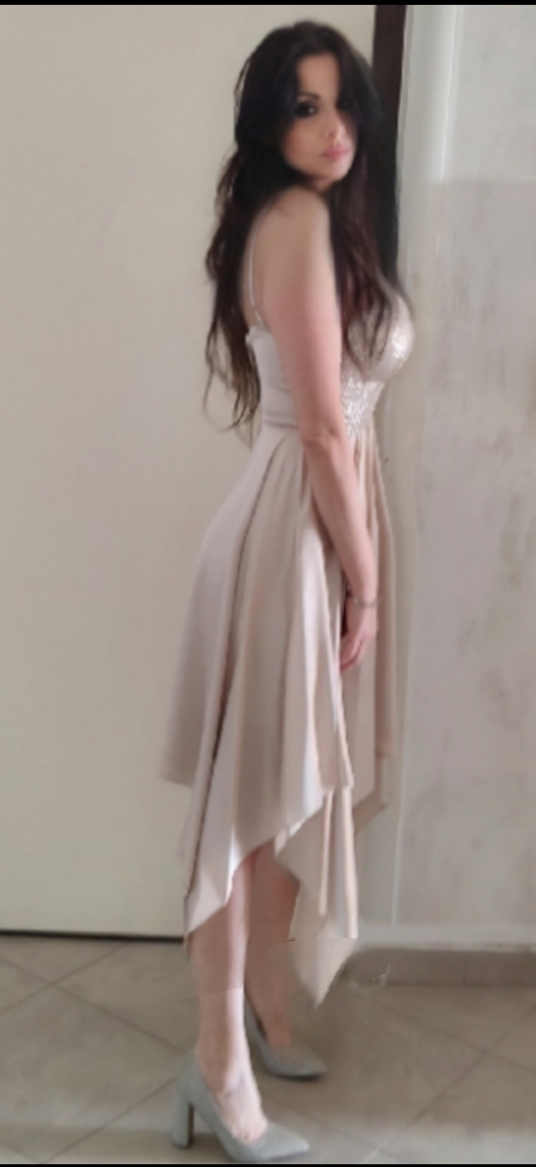 Vestito raso color oro